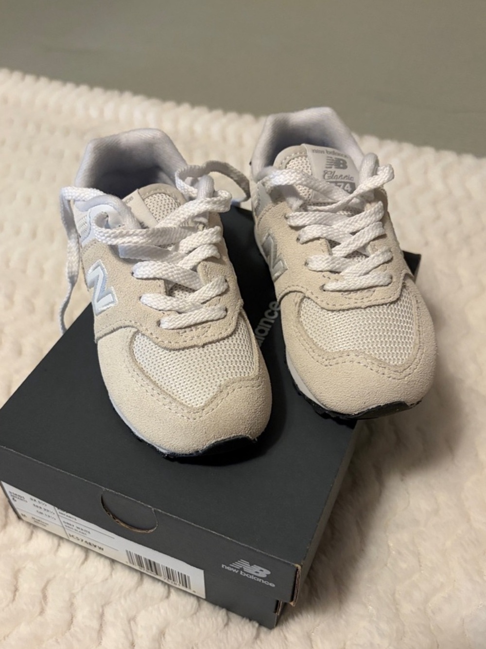 New Balance Kids Beige and White Retro Runner Sneakers